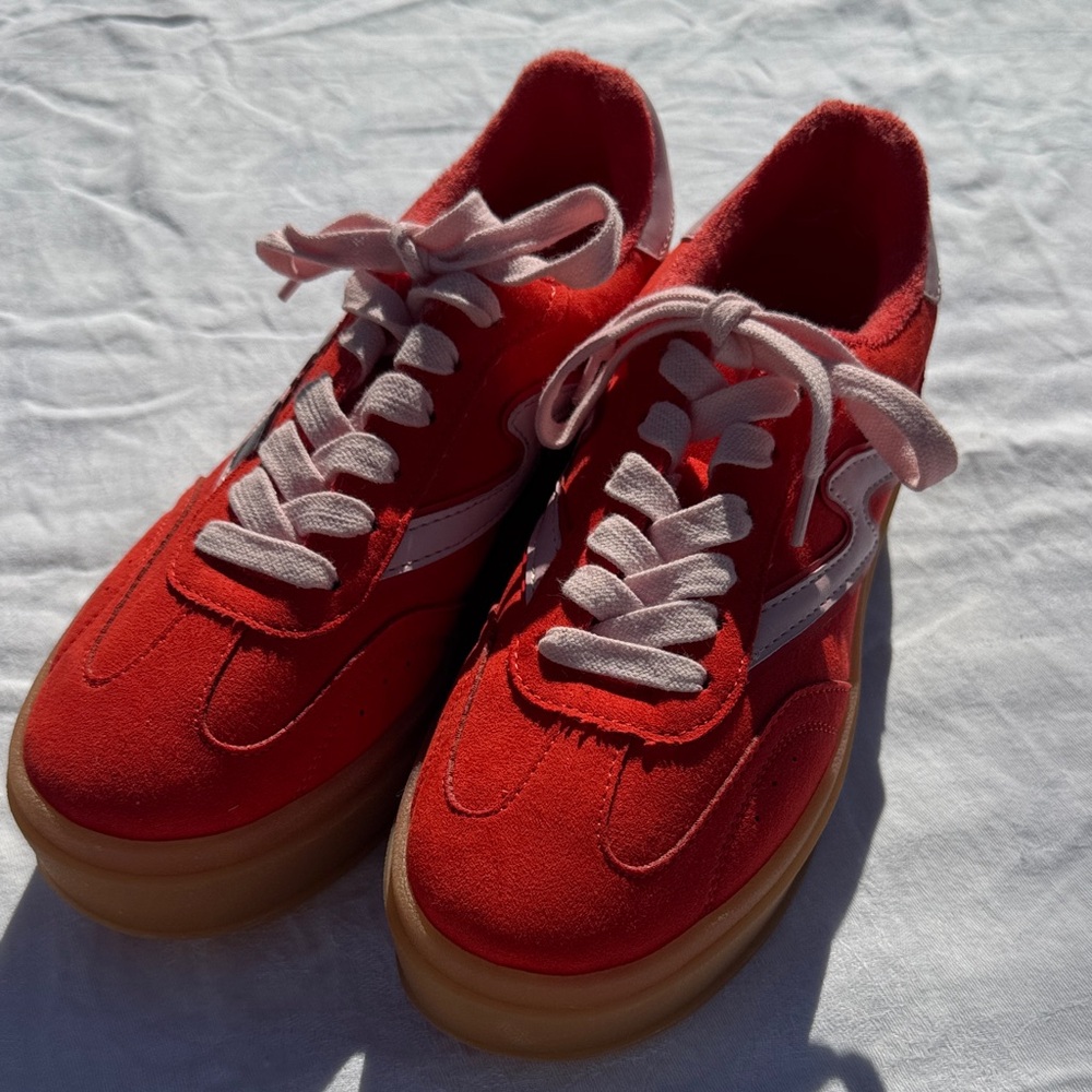 Madden Girl Red platform Sneakers